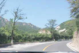 香屯（一）四哥驱车前往北京远郊大山内的一个小村落