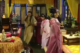 刁蛮姑娘竟给霸道皇上泻药，皇上拉得腿都软了