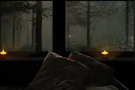 一个人点着蜡烛在房间，外面下有雷声伴有小雨，冥想打坐放松心情视频封面