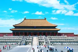 四川深山内藏着个“故宫”？这个仿版紫禁城还是明代建的视频封面