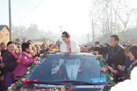 郭晓东程莉莎婚礼农村现场曝光，网友：这才最贴近生活的爱视频封面