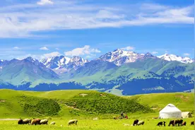 中国落日最晚的城市，晚上10点犹如白昼，这里的美食闻名国内