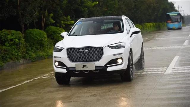 试驾哈弗F5丨专为“收割”90后而来？试过才知道