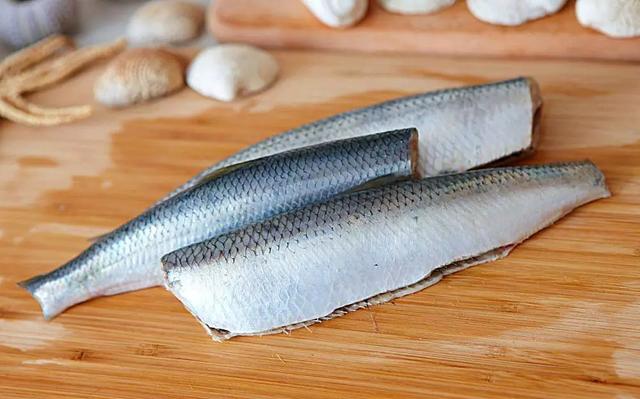 鱼含胶原蛋白高吗 2026年鱼含胶原蛋白高吗百度百科
