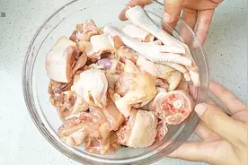 家常炖鸡肉块的做法，简单美味，比烧鸡都好吃视频封面