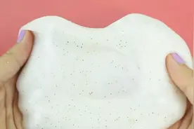 用洗发水制作好玩的白云泥，无需护理液和硼砂，材料很常见哦