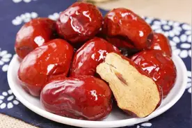 原来红枣要这样泡水喝，教你正确红枣泡水的方法，以后不要泡错了视频封面