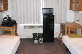 美国航母上，普通水兵的住宿有条有多差？和军官们没得比