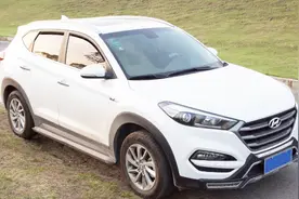 全新途胜！钢板强度达51%，大胆撞色搭配无愧豪车二字视频封面