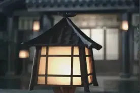 儿子给父亲东西的时候，父亲哭了 十个小故事，催人泪下！图片