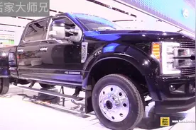 全新款大大皮卡福特F450超级任务，外观与内饰车展现场展示