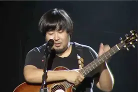 宋冬野《董小姐》，唱着唱着成摇滚了！视频封面