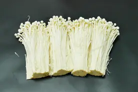 金针菇好吃却不好保存，学会这样保存，放7天都不会坏