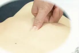 中医说经常按揉这一穴位 能治疗咳痰、胸闷、心悸、头晕等多种病视频封面