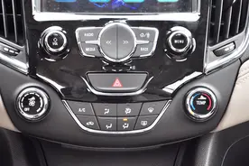 汽车自动空调压缩机频繁启动，老司机经验多，给了解决方案视频封面