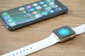 Apple Watch 4深度评测：iPhone用户的唯一选择？视频封面
