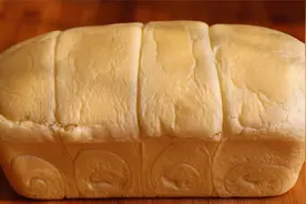 教你在家做面包，不用烤箱，不用油炸，几分钟揉出膜，松软香甜