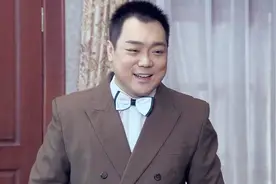 男子住宾馆拿不出身份证，贪财经理说自己可以帮他证明视频封面