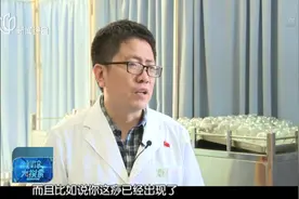 “拍痧”成流行！拍的越疼毒素排出越多？医生：小心痛苦大于收益