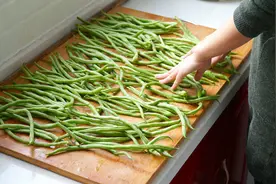 四季豆不要炒着吃了，媳妇一次秘制10斤，吃一年也不会坏视频封面