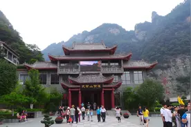 我国旅游收入最高的山，接待游客888万人次，年收入高达52亿！