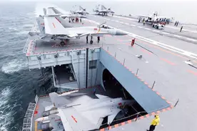 航母结构有多复杂？剖面图让人眼花，老兵都会迷路