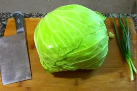 包菜最美味的家常做法，脆嫩爽口，好吃下饭，一大盘吃了都嫌少视频封面