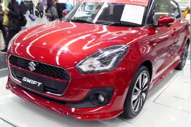 走经济路线的钢炮车型，新铃木雨燕线条硬朗丝毫不显廉价视频封面