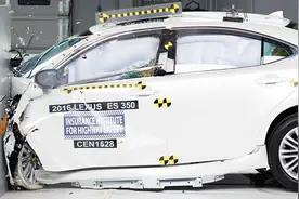 奔驰C级、S60、CC、MKZ、ES350、12年第一批小重叠碰撞测试下集视频封面