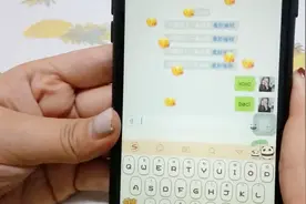 记住这两个代码，输入微信聊天框，居然有满屏表情包视频封面