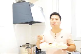 农村小伙教你做豆沙包，松软香甜，营养又美味，看一遍就学会