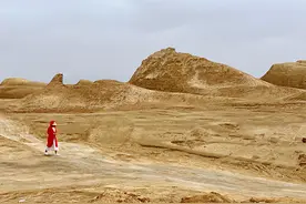 暑期自驾：中国最大雅丹地貌～南八仙雅丹魔鬼城图片