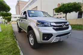 长城风骏5新车型上市，轴距3350mm，汽油柴油都有，7.88万起图片