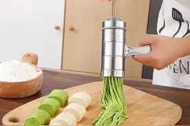 新式“面条机”一出，省时省力，人人会用，天天可以吃面条图片