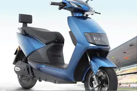 小刀推出新电动车，配备72V电池续航100公里，上电摩牌照图片