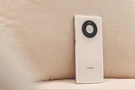 华为Mate40Pro“有货”了，麒麟9000+鸿蒙OS，网友却开始纠结了图片