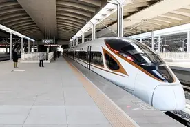 大湾区三条城际铁路推出“次卡”和“月票”图片