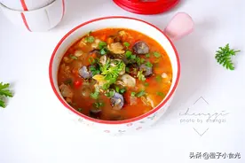花10分钟用3种海鲜煮锅汤，味道特别鲜！小雪节气喝，滋润养人图片