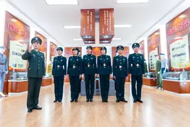 可能是全网最全军服进化史，东风快递陪你云游全国首家军服展示馆图片