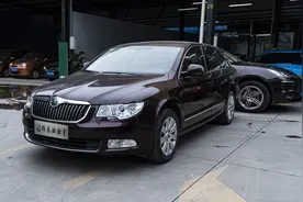 魔术的奥秘在于，双段式尾门图片