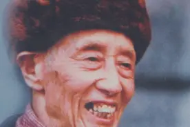 《有的人》作者：臧克家图片