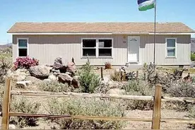 世界第一袖珍国：总人口仅有32人，人口增长全靠总理夫人图片