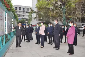 省卫健委党组书记敬静到广元市中心医院调研图片