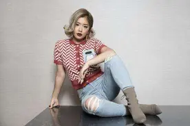 王菊被曝恋上外籍男，晒与对方亲密合影，过后秒删动态引猜测图片