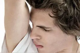 为什么全世界80%的人有狐臭，我国人更多的是口臭？告诉你原因图片