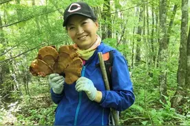 珲春现代“赶山人”：在健身途中收获大自然馈赠的山珍美味图片