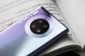 华为Mate30只要2858？这价格，我真的酸了图片