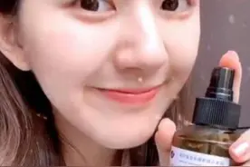 赵露思晒出“万能”纯露，用后闭口都消失了，李小冉：真的好用图片