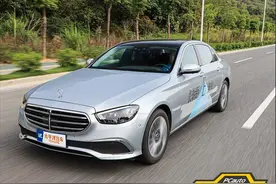 全系换装2.0T，50万就能开上"小迈巴赫"！新款奔驰E级竟有这么香？图片