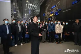 汪祥旺邀请光谷企业家一起给市委党校学员讲党课，讲课地点搬到光谷展示中心图片